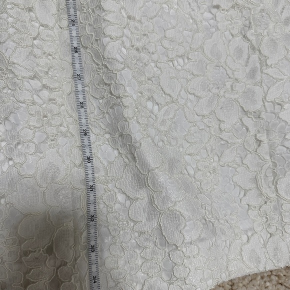 EUC LILLY PULITZER MILA LACE SHIFT DRESS RESORT WHITE Size 2 - Picture 6 of 12